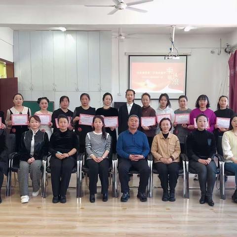 枝红柳绿燕子回 三月人间竞芳菲