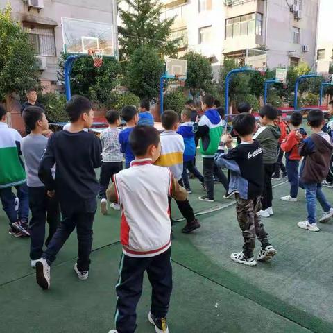 乒乓球～～让我们在一起——鄠邑区北街小学乒乓球1社团