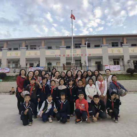 情暖乡间，携手共进  ——下关八小送教太邑乡桃树完小交流活动