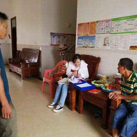 区环卫局10月7日帮扶工作情况