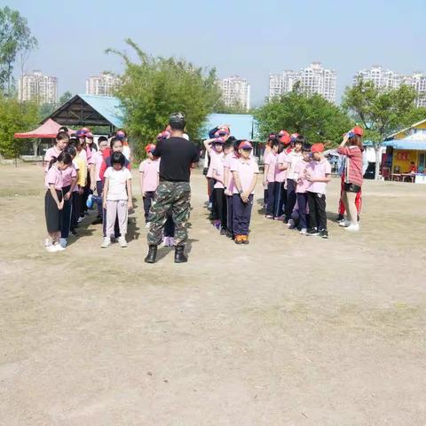 Team work——沧中附小五年3班故乡里秋季实践活动