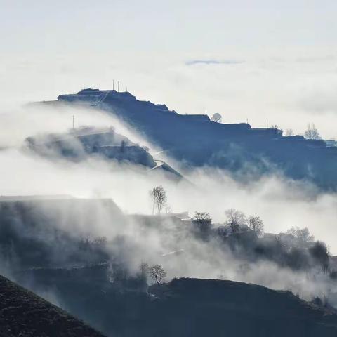 云朵里的九个弯