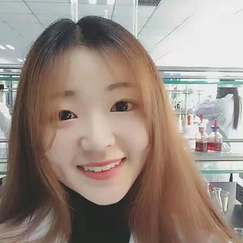 可爱的美妞女