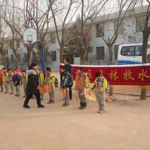 城北区农牧局进校园  爱心书包送真情 —吧浪小学爱心捐赠活动