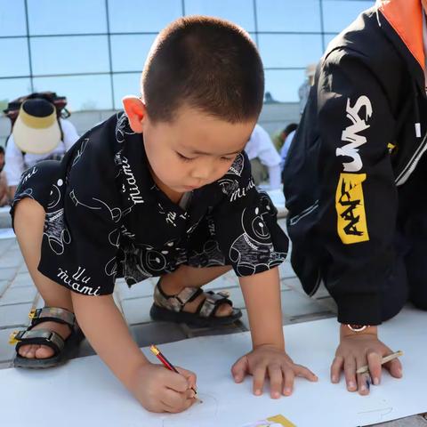 同心县青少年活动中心举办“童心向党”庆祝中国共产党建党100周年百米长卷绘画活动