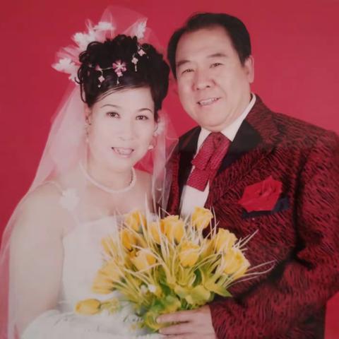 相伴到白头