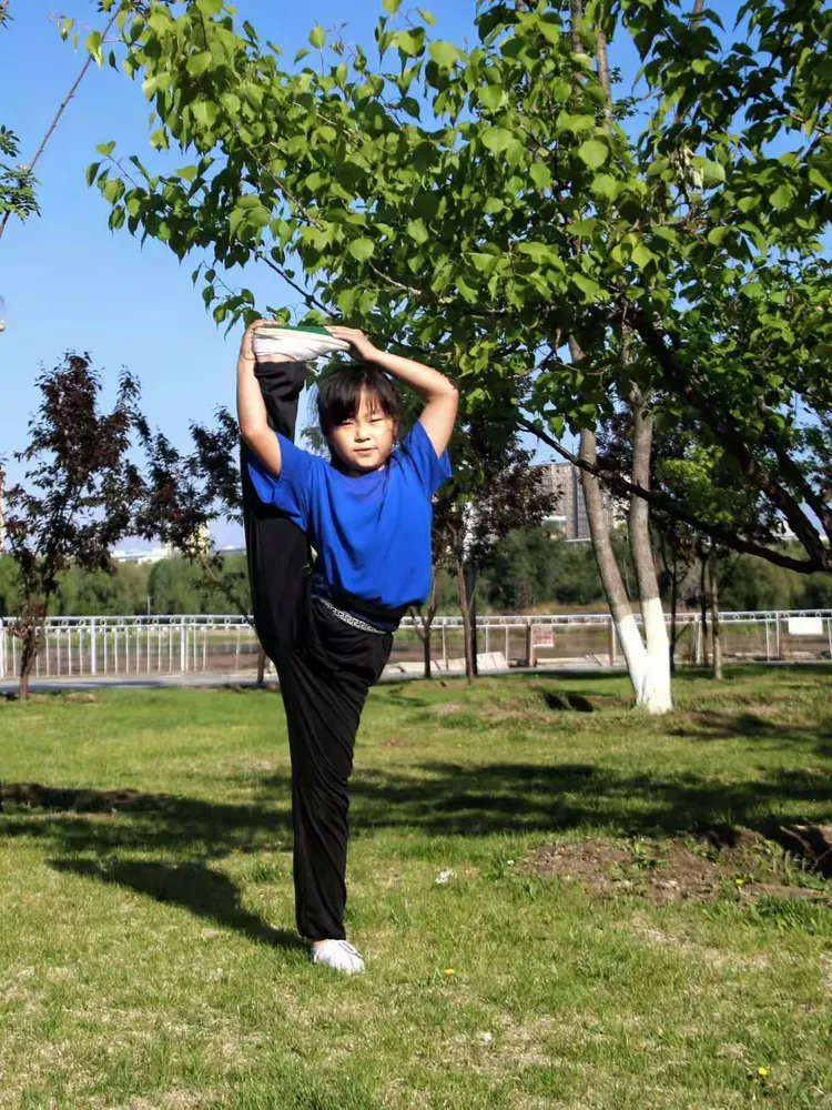 习武练功的孩子们（1）