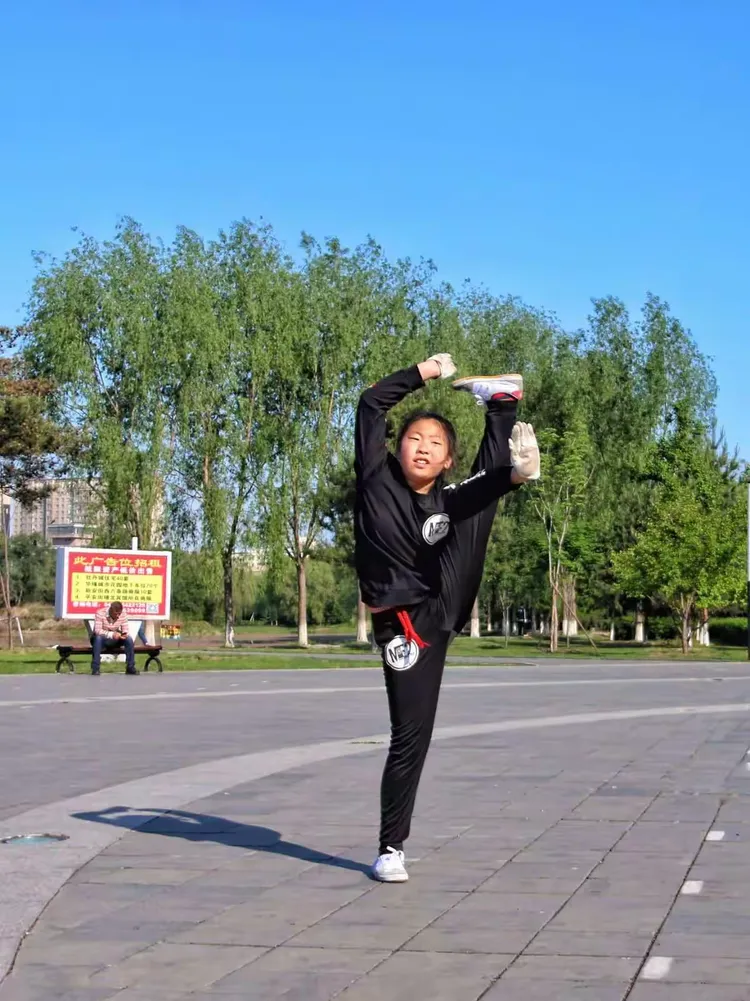 习武练功的孩子们（1）