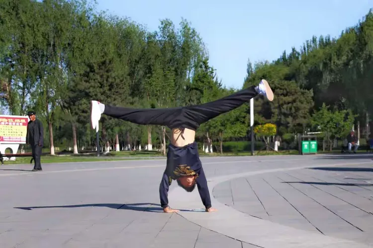 习武练功的孩子们（1）