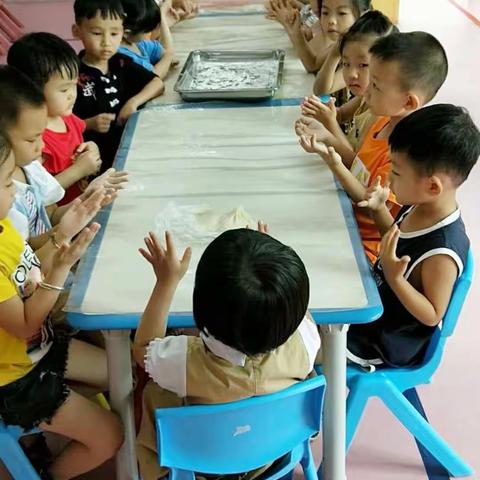 双溪童趣幼儿园中班组花样馒头活动 