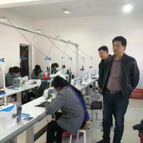 山阳县板岩镇北沟寺村晗诚服饰有限公司隆重开业