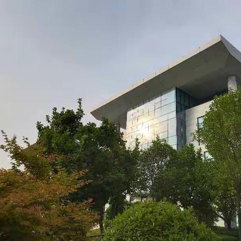 负笈追梦 踏歌前行——海达行知人在集团