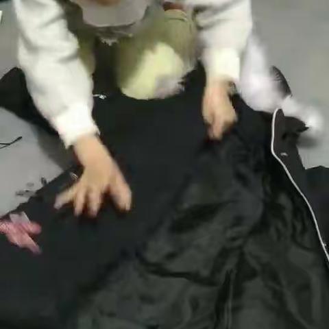 叠衣小达人   劳动助成长                 双城区农丰学校一年级综合实践课