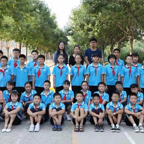 落红不是无情物，化作春泥更护花！——明德实验学校奋发向上，团结友爱的六一班！