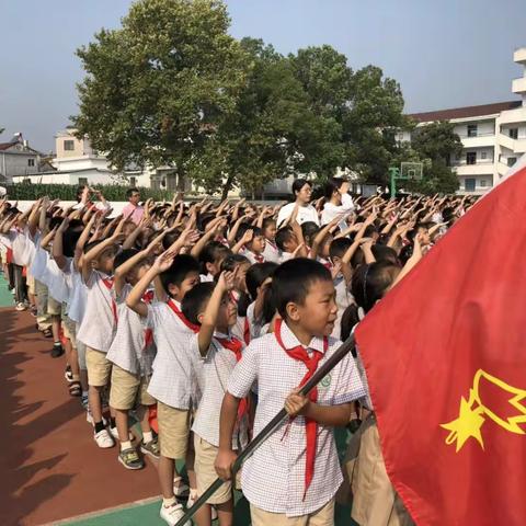 祖国妈妈，我们与您一同成长
