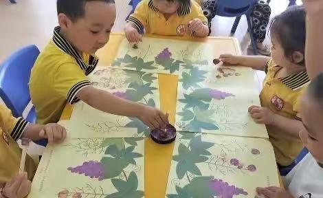 “夏日炎炎我们可可爱爱”——横州镇行知幼儿园小班期末汇报