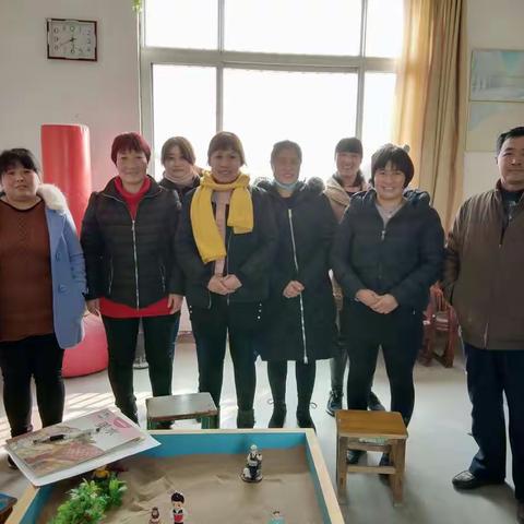 桃园小学五（1）班开展“家校携手  共育并进”活动