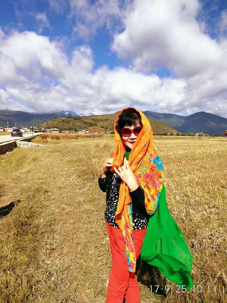 2017年9月25日9位同学自驾来到香格里拉依拉大草原