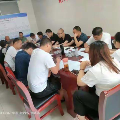 【高峰镇两河村】不惧风雨 挺身在前—筑牢防汛防滑“红色堤坝”