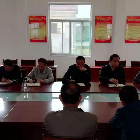 贺乐军副局长检查栗峪村美丽乡村建设工作