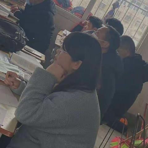 记邓湾中学数学组常规教研活动