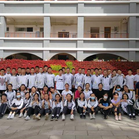 圆梦初三五     再创新辉煌