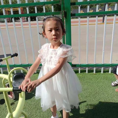 清华实验幼儿园朵朵一班～张可怡