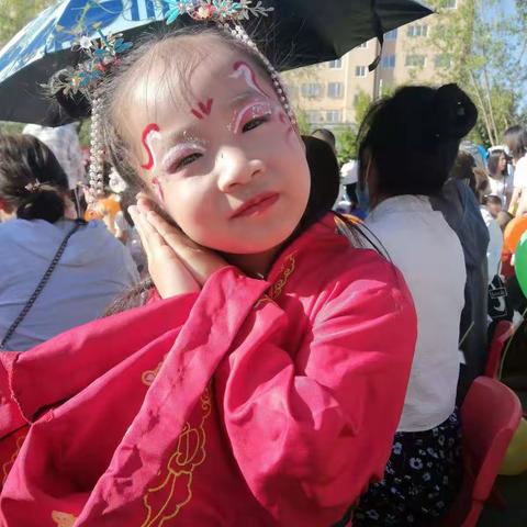 清华实验幼儿园朵朵一班～刘依诺