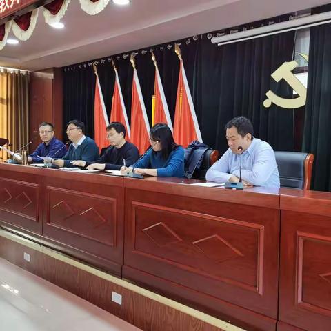 南武中心校召开“县管校聘”管理体制改革工作推进会