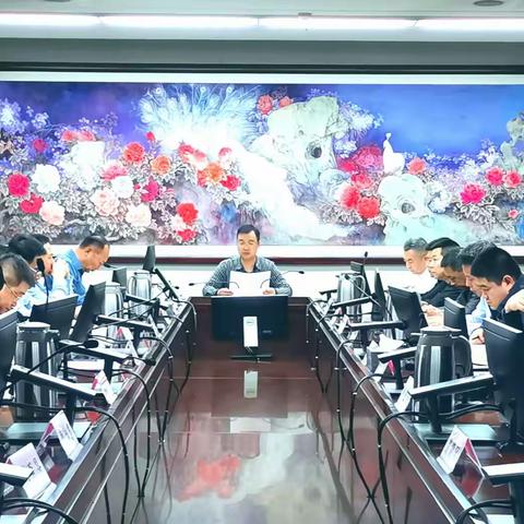 市农村乱占耕地建房问题整治工作专班召开推进会