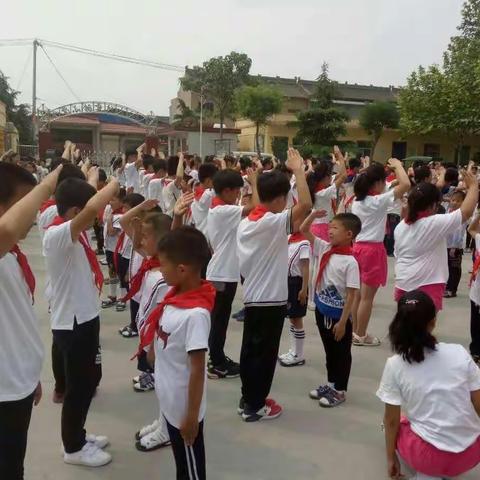 北相小学“红领巾，我为你自豪”少先队入队仪式