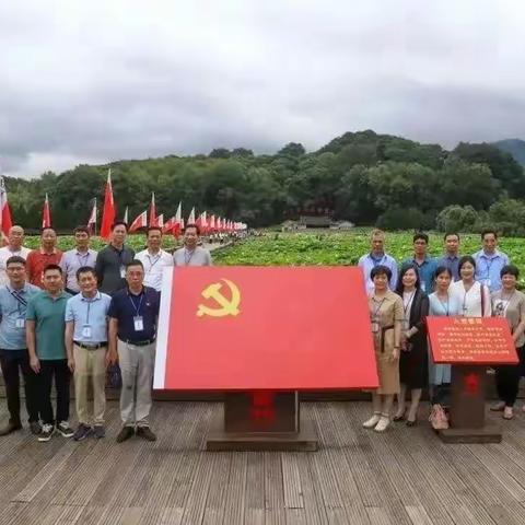 劳模协会领航   敬业榜样传承