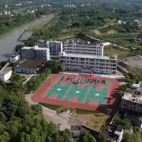 “鹰击长空万里阔，不负青春韶华时”— 桂平市垌心乡初级中学