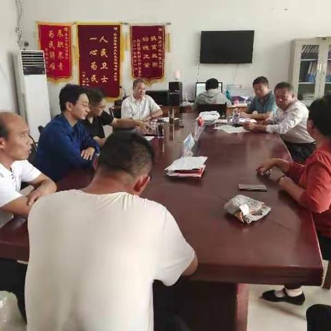 10月2日，区委常委、纪委书记、监委主任程波到杜堂调度重点工作