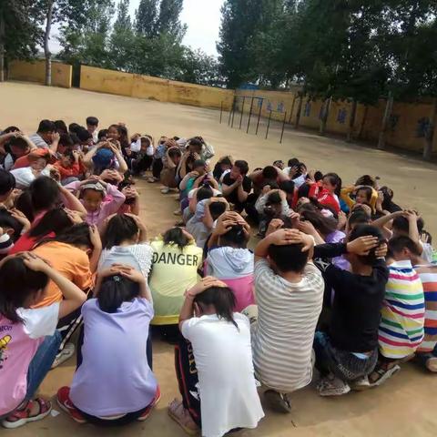 五一二防火防震演练