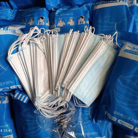 一批口罩    一份厚爱