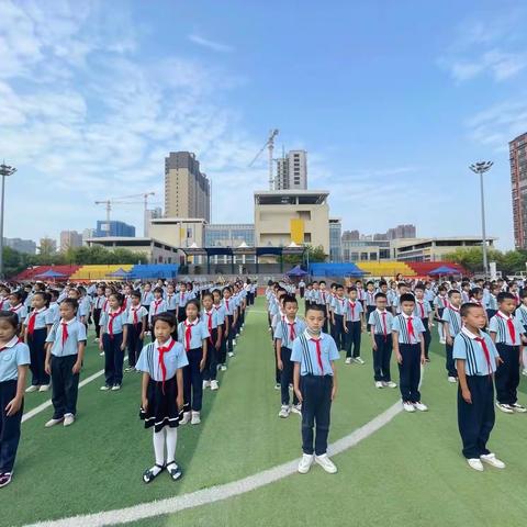 书香润童心，扮演展童趣———实验小学三三班阅读活动小记