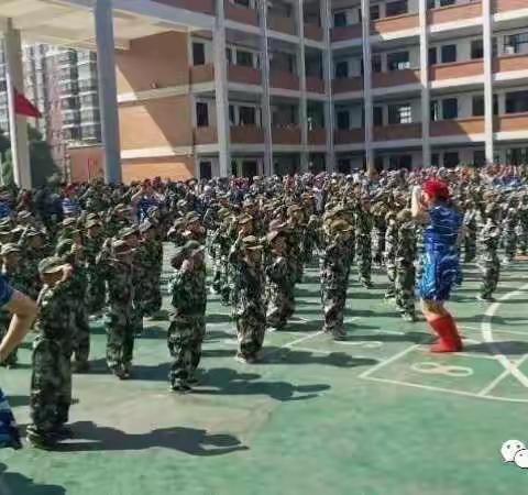 音贝尔幼教中心2017年秋季首届“梦幻海陆空”亲子军事演习活动