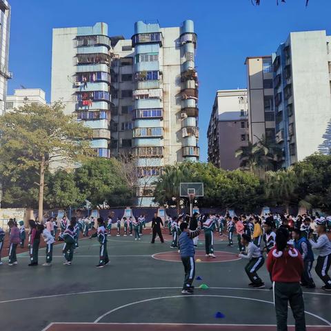 “绳”彩飞扬——浈江区金沙明星学校班级跳大绳比赛