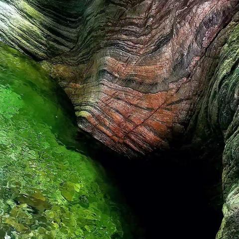 峡谷