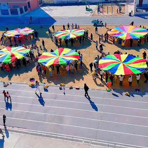 快乐童年幼儿园2021年亲子运动会