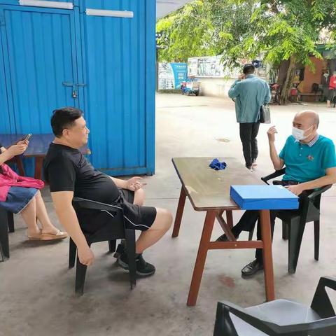 大同街道工委副书记郭文平下访化解积案工作