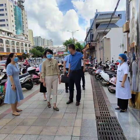 陵水黎族自治县县政府罗桦代县长莅临县计划生育服务中心开展工作调研