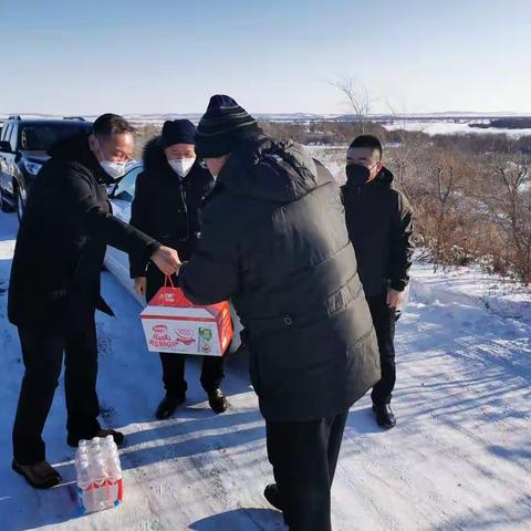 鄂海峰到巴彦鄂温克民族乡慰问一线防疫工作人员