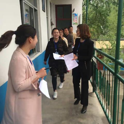 西平县权寨老温小学卫生评比活动