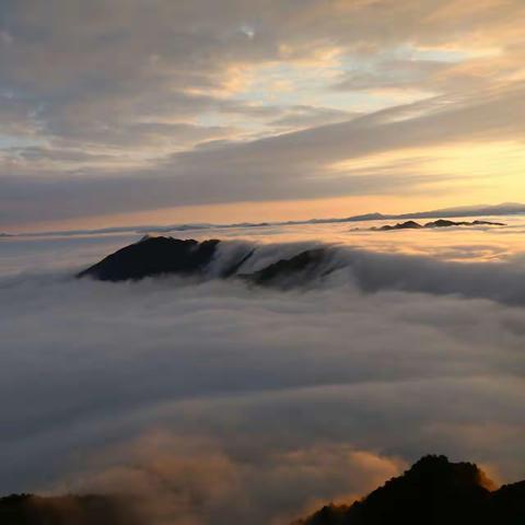 回龙山观日出云海