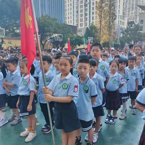 童声传情，欢庆国庆——大司巷小学一（6）班庆国庆班级活动