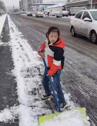 北关小学三年级五班开展学雷锋活动