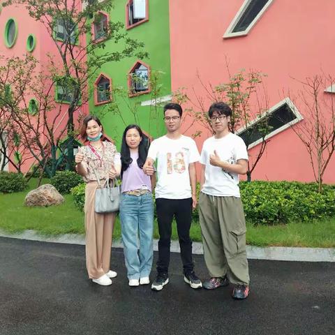 【佳汇华庭】停车场概况与如何选到一个好车位
