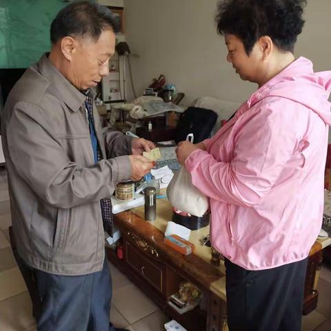 真情关爱失独家庭 计生协会慰问暖人心
